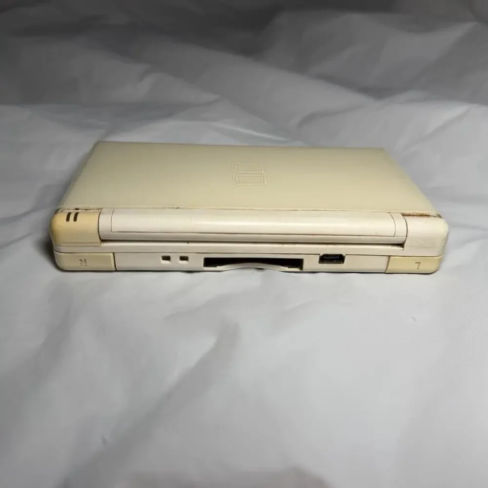 Nintendo DS Lite Console White USG-001 Japanese w New Battery READ DESCRIPTION